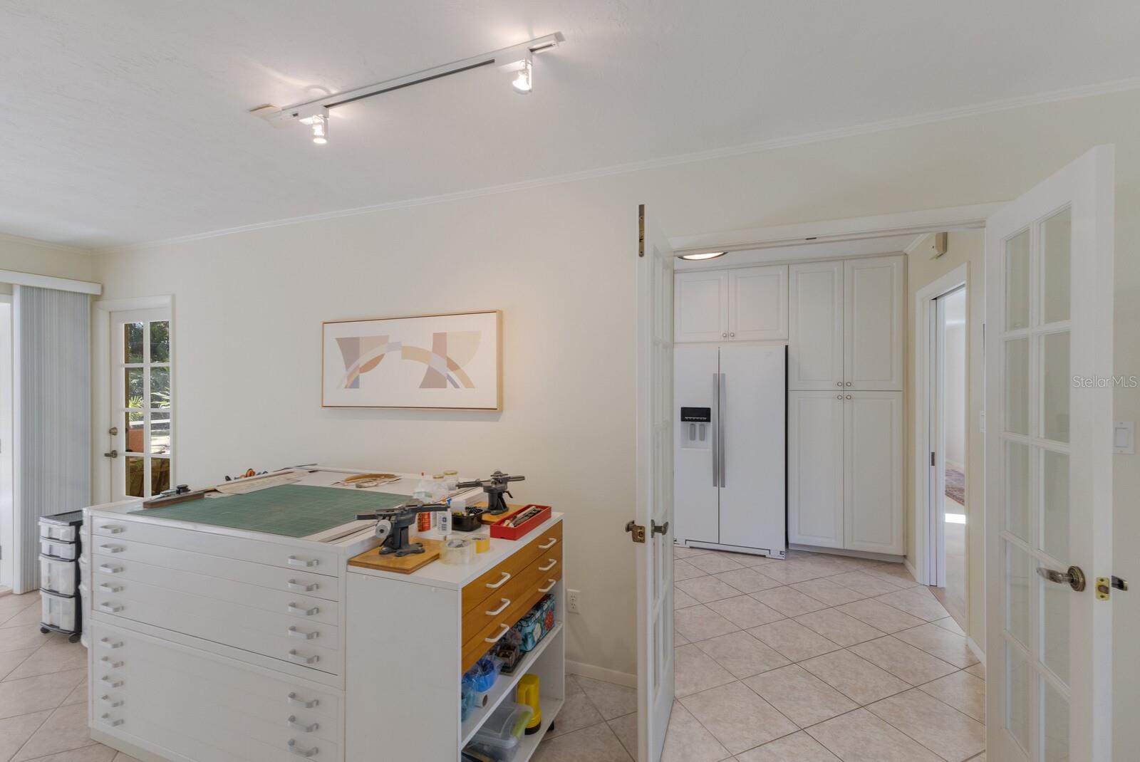 734 INDIAN BEACH CIR, SARASOTA, FL, 34234