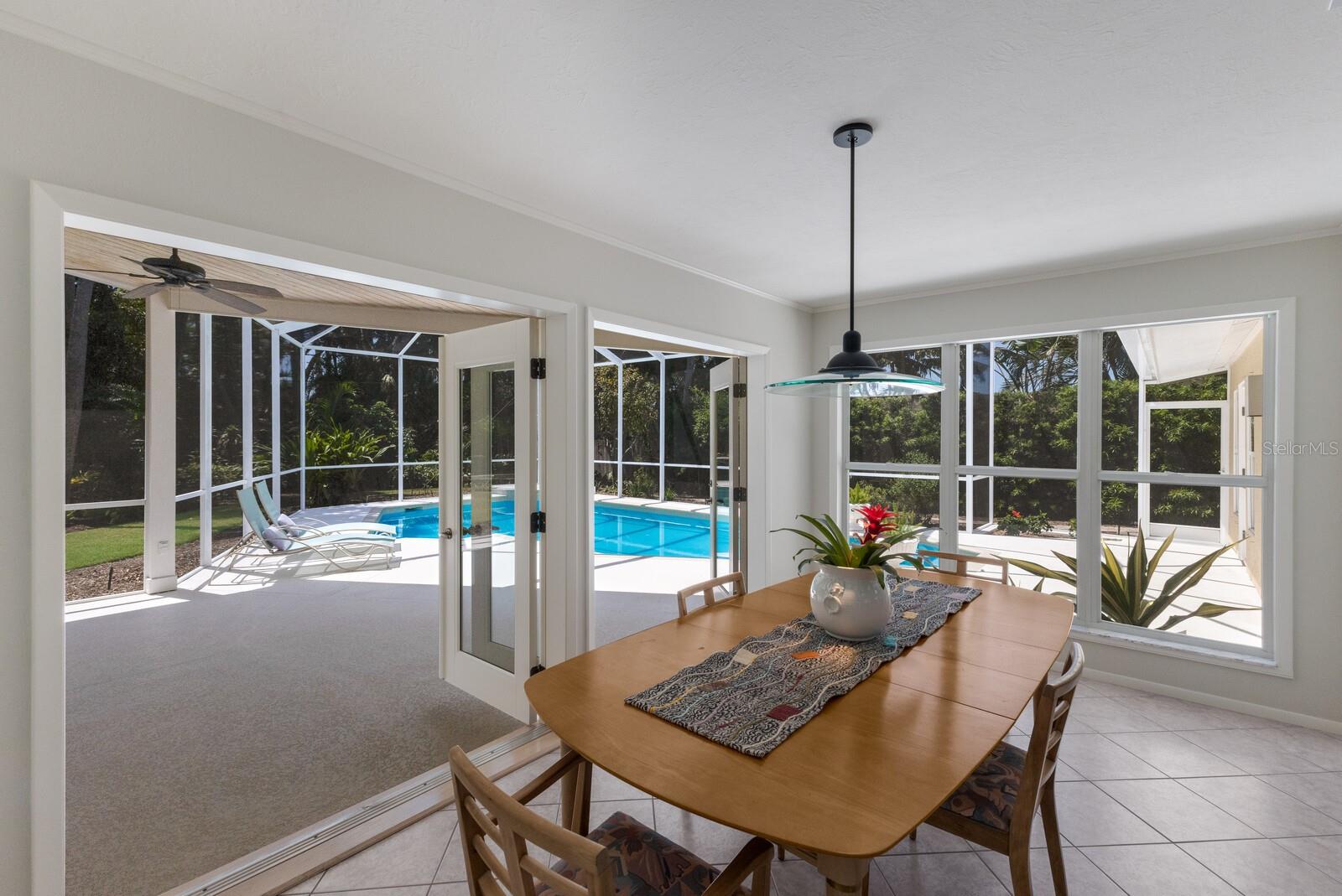734 INDIAN BEACH CIR, SARASOTA, FL, 34234