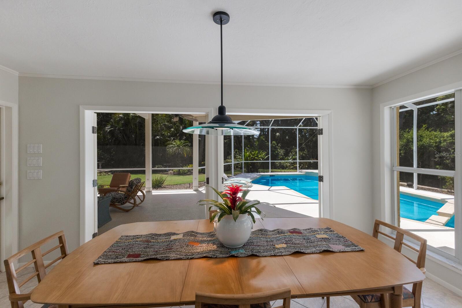 734 INDIAN BEACH CIR, SARASOTA, FL, 34234