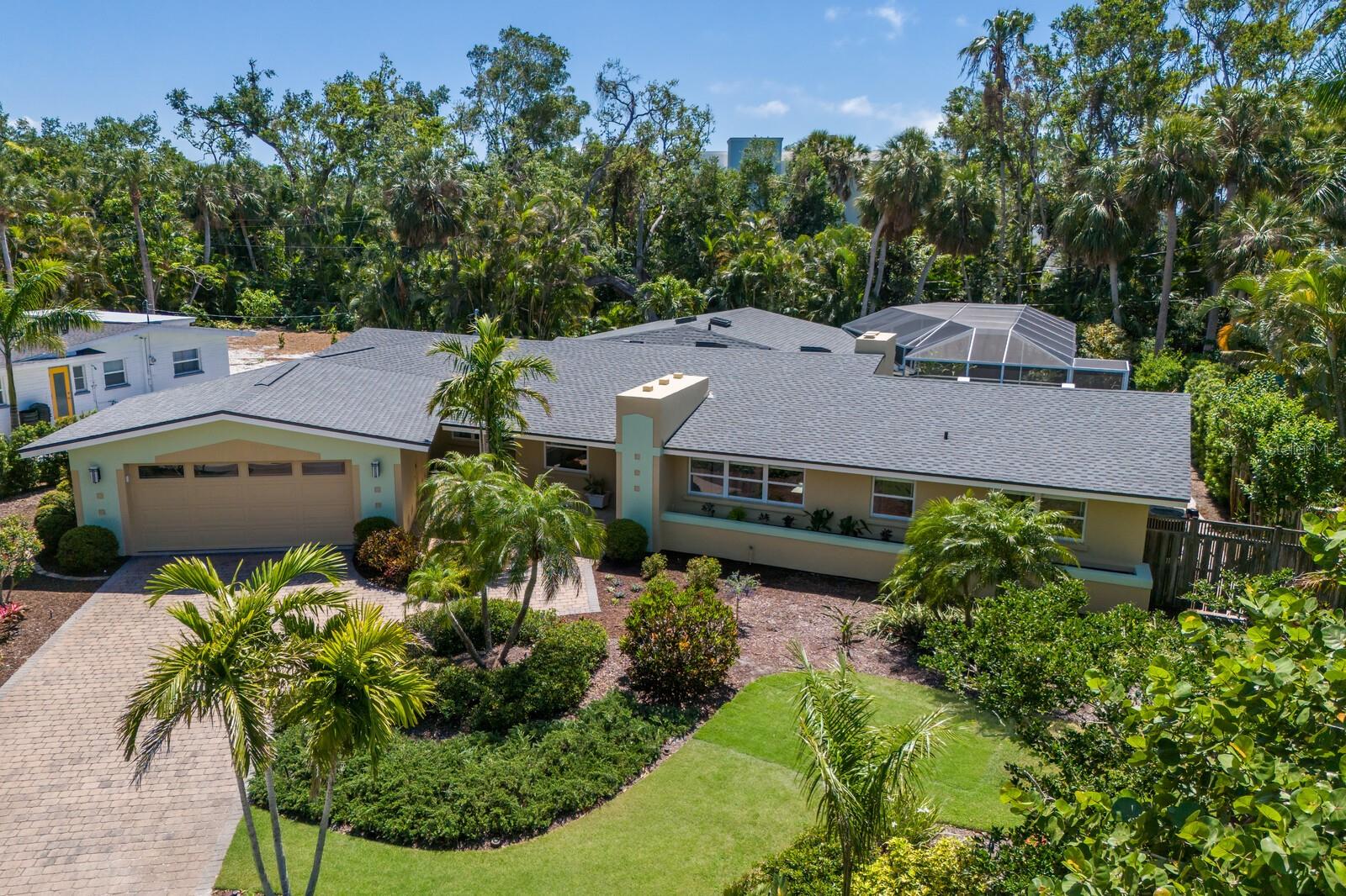 734 INDIAN BEACH CIR, SARASOTA, FL, 34234