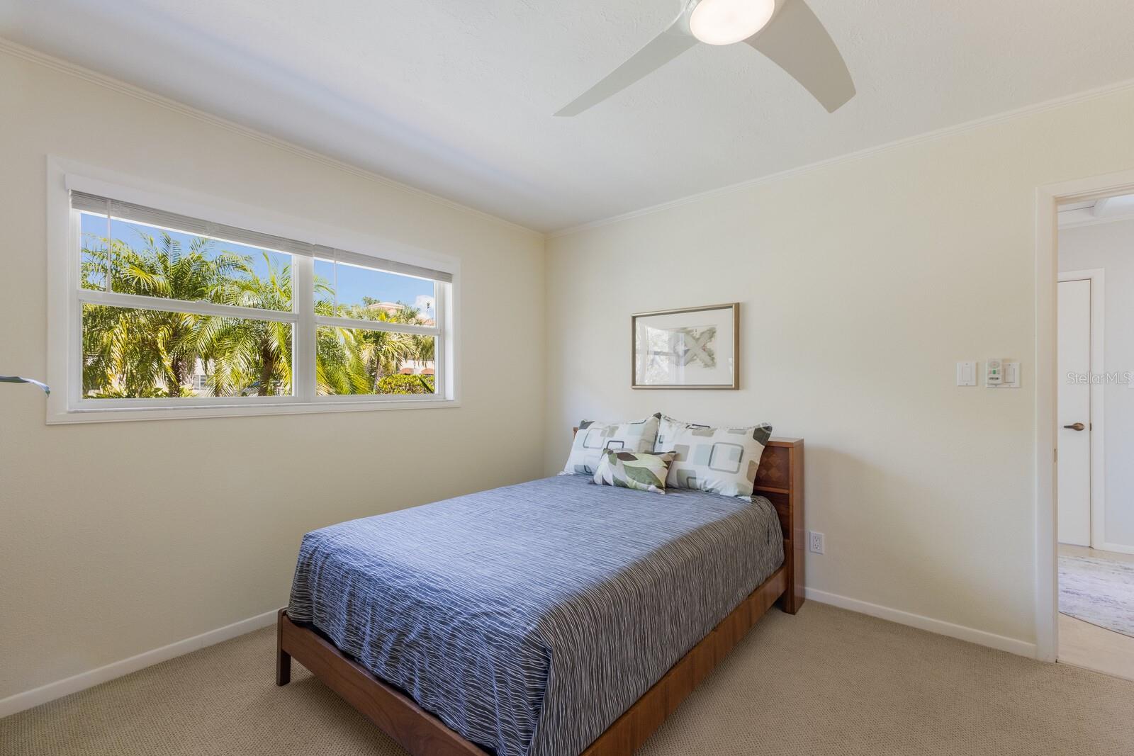 734 INDIAN BEACH CIR, SARASOTA, FL, 34234