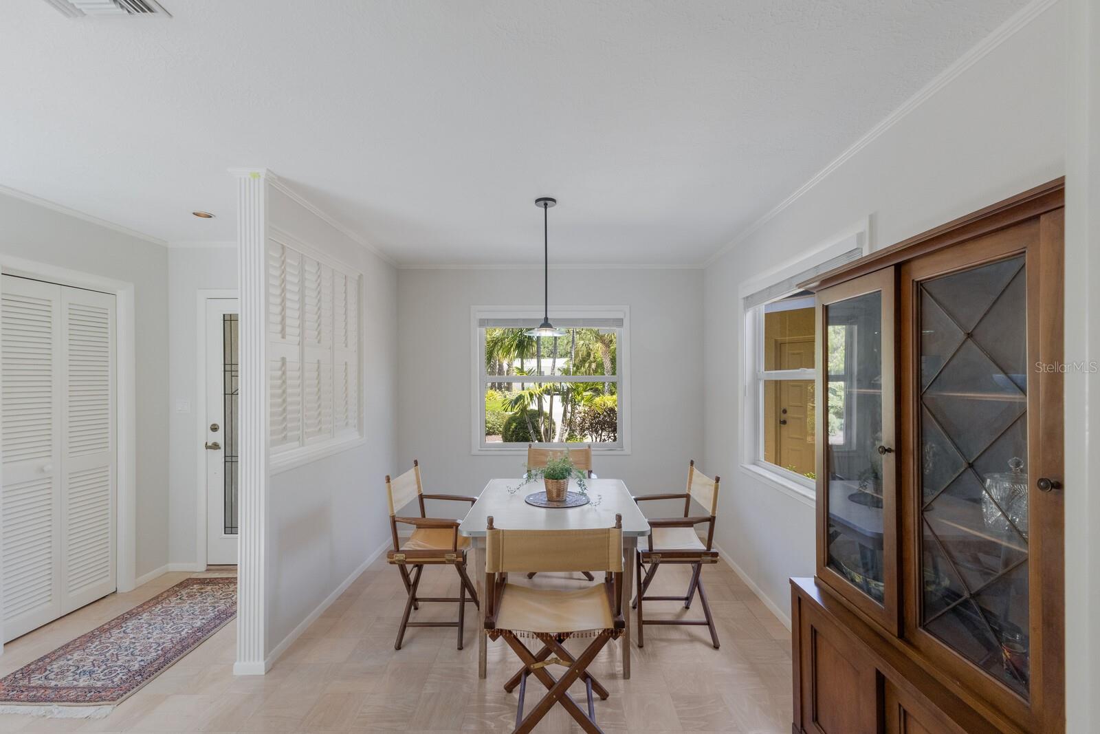 734 INDIAN BEACH CIR, SARASOTA, FL, 34234