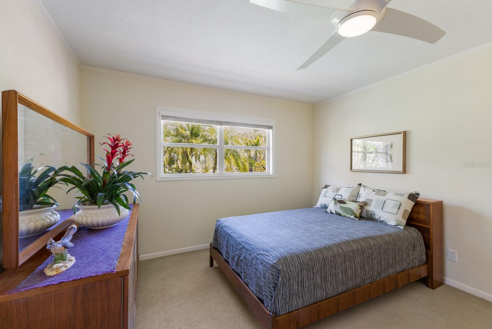 734 INDIAN BEACH CIR, SARASOTA, FL, 34234