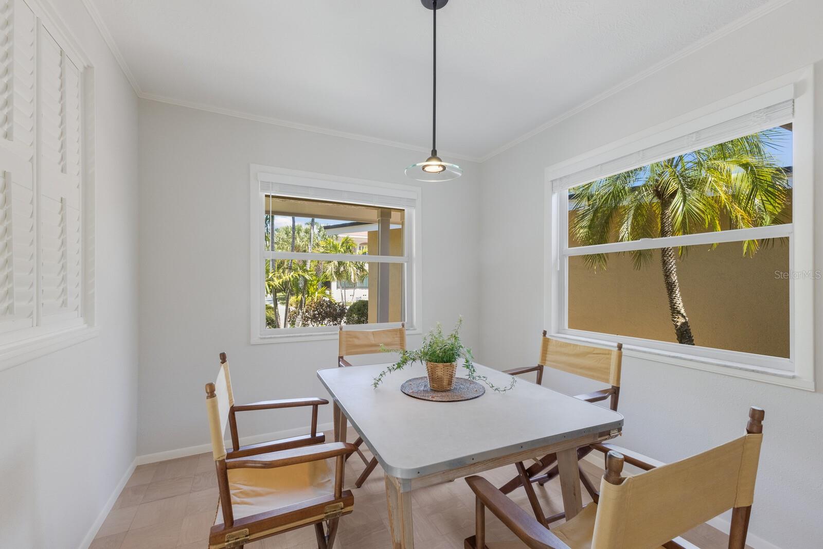734 INDIAN BEACH CIR, SARASOTA, FL, 34234