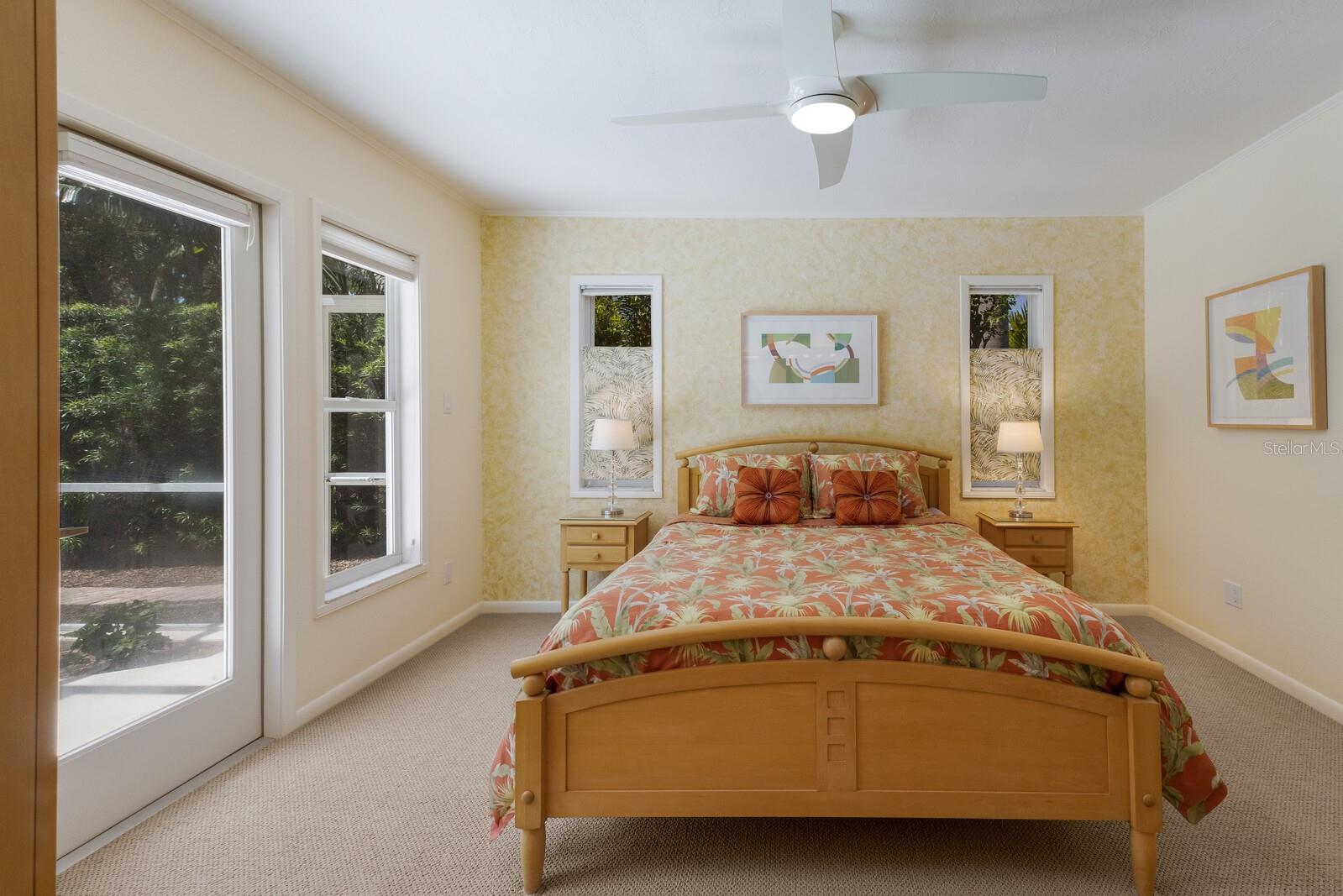734 INDIAN BEACH CIR, SARASOTA, FL, 34234