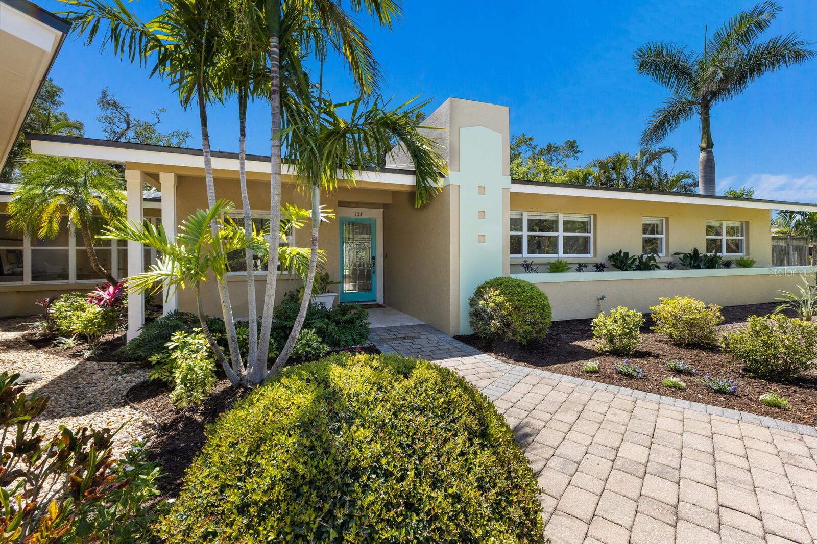 734 INDIAN BEACH CIR, SARASOTA, FL, 34234