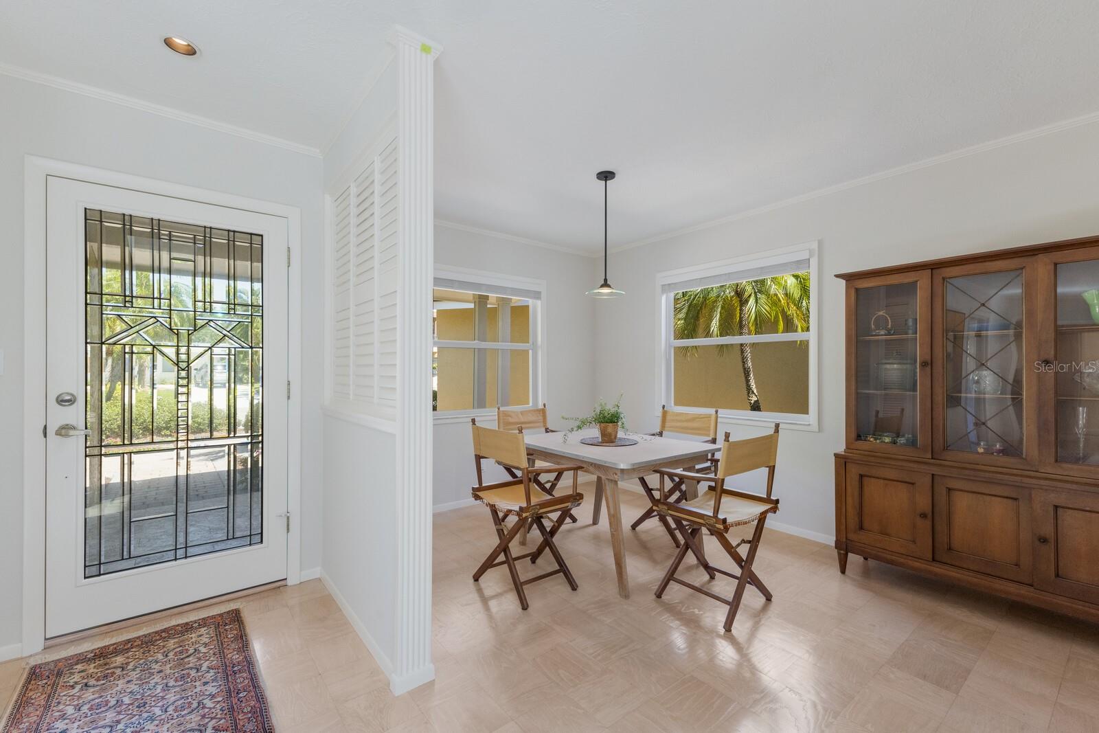 734 INDIAN BEACH CIR, SARASOTA, FL, 34234