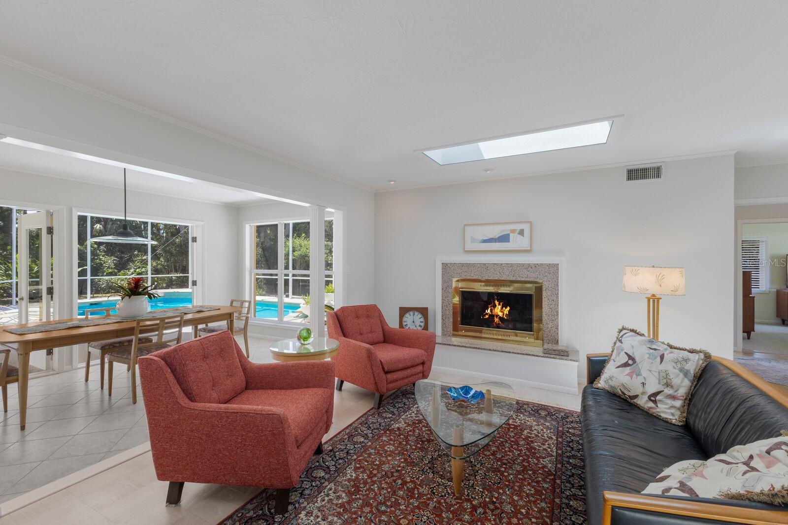 734 INDIAN BEACH CIR, SARASOTA, FL, 34234