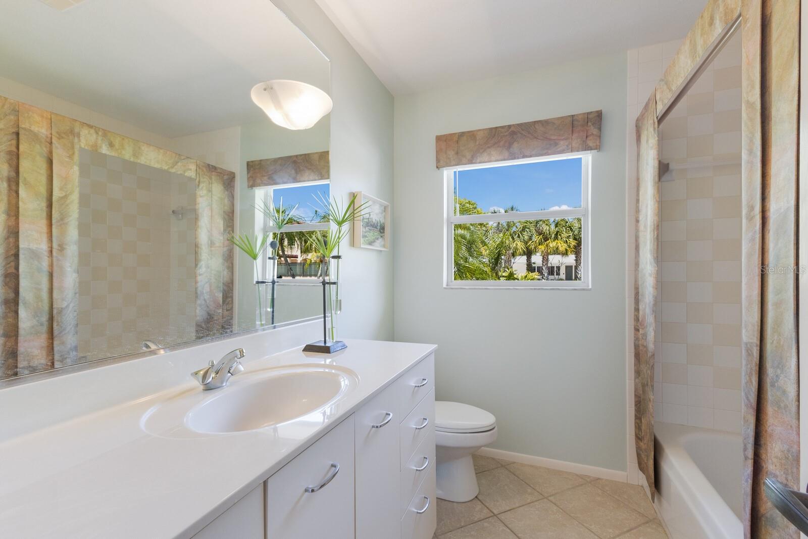 734 INDIAN BEACH CIR, SARASOTA, FL, 34234