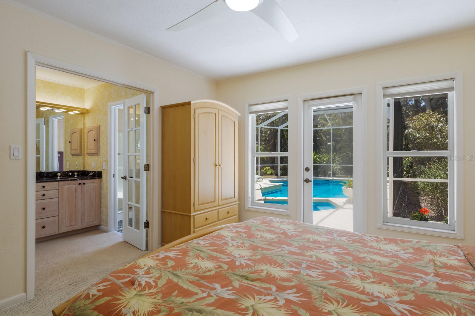 734 INDIAN BEACH CIR, SARASOTA, FL, 34234