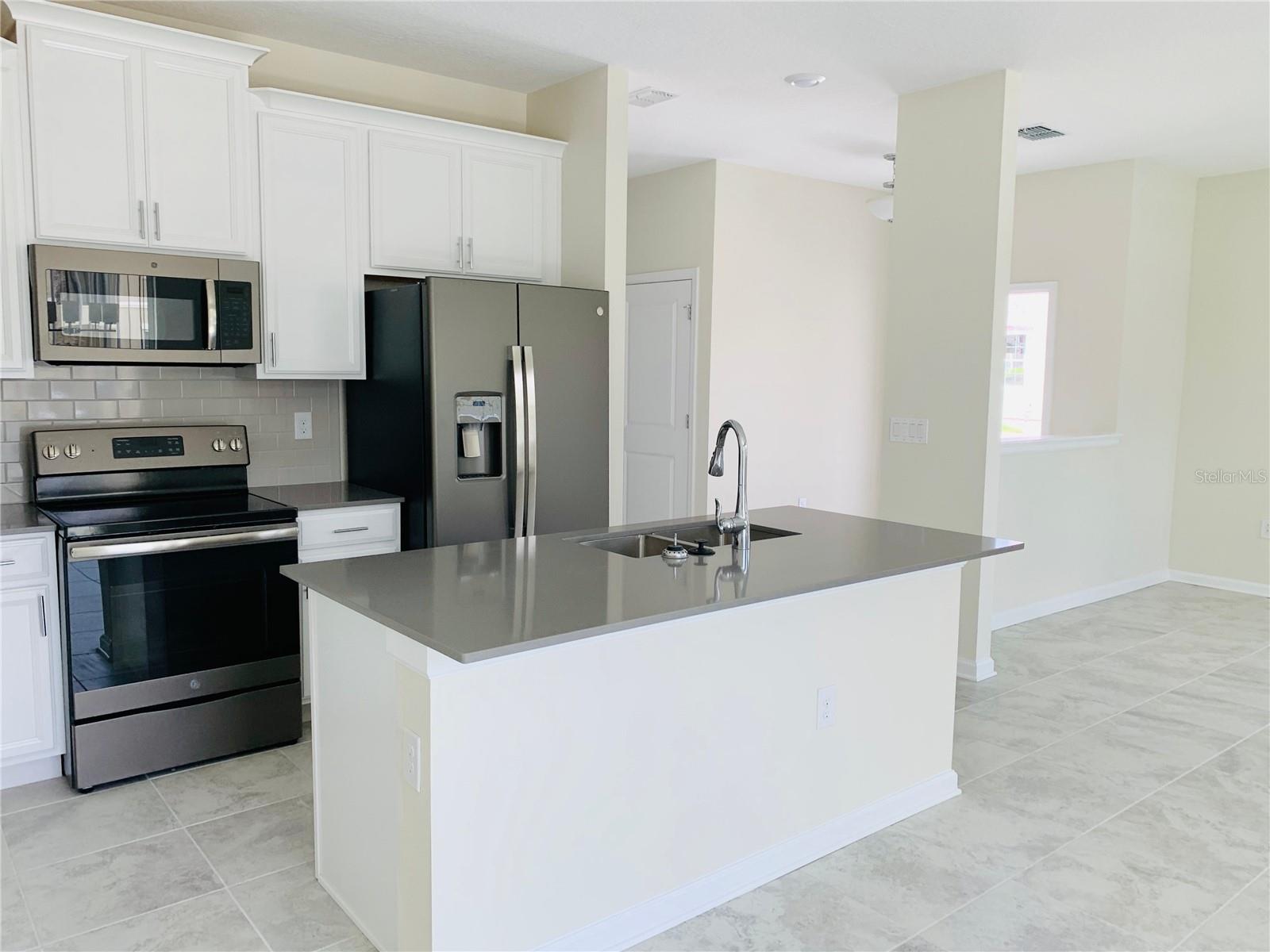 8508 GOLF WAY, DAVENPORT, FL, 33896