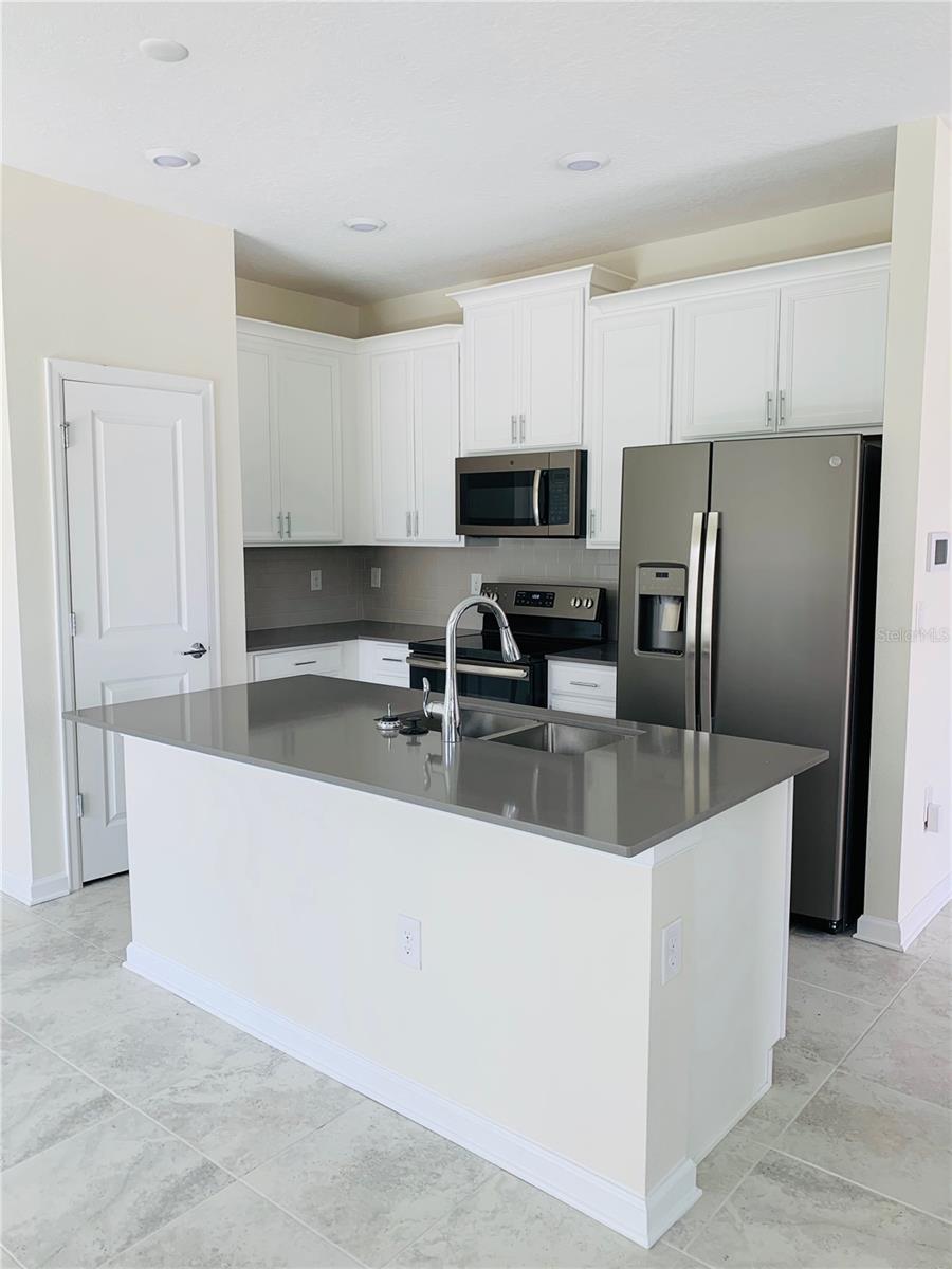 8508 GOLF WAY, DAVENPORT, FL, 33896