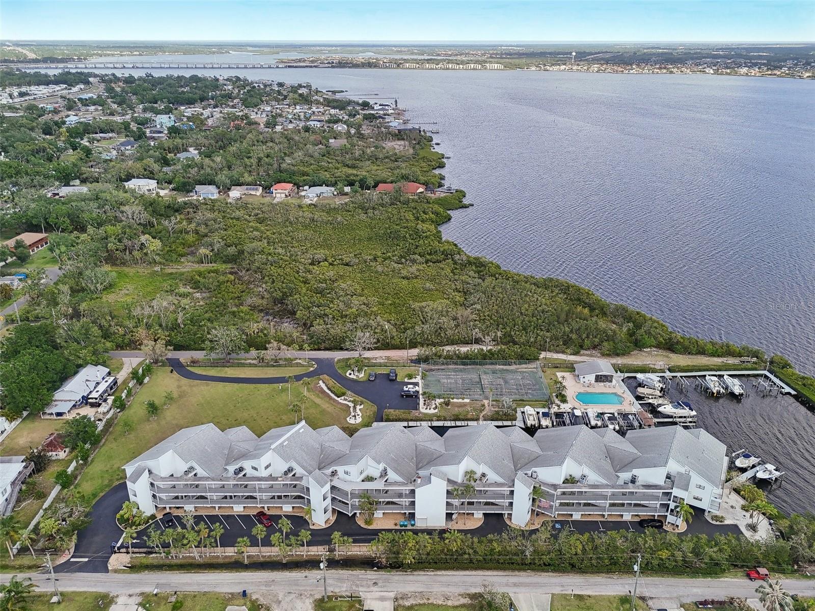 515 LEFFINGWELL AVE #211, ELLENTON, FL, 34222