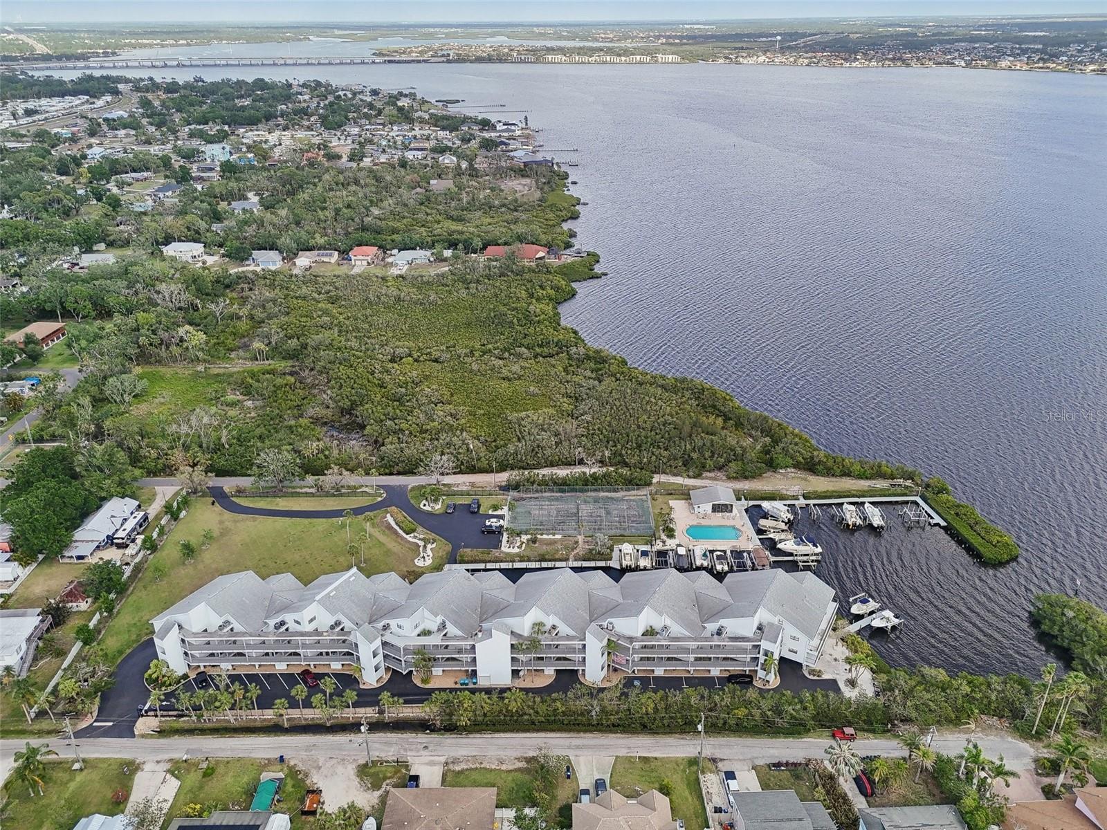 515 LEFFINGWELL AVE #211, ELLENTON, FL, 34222