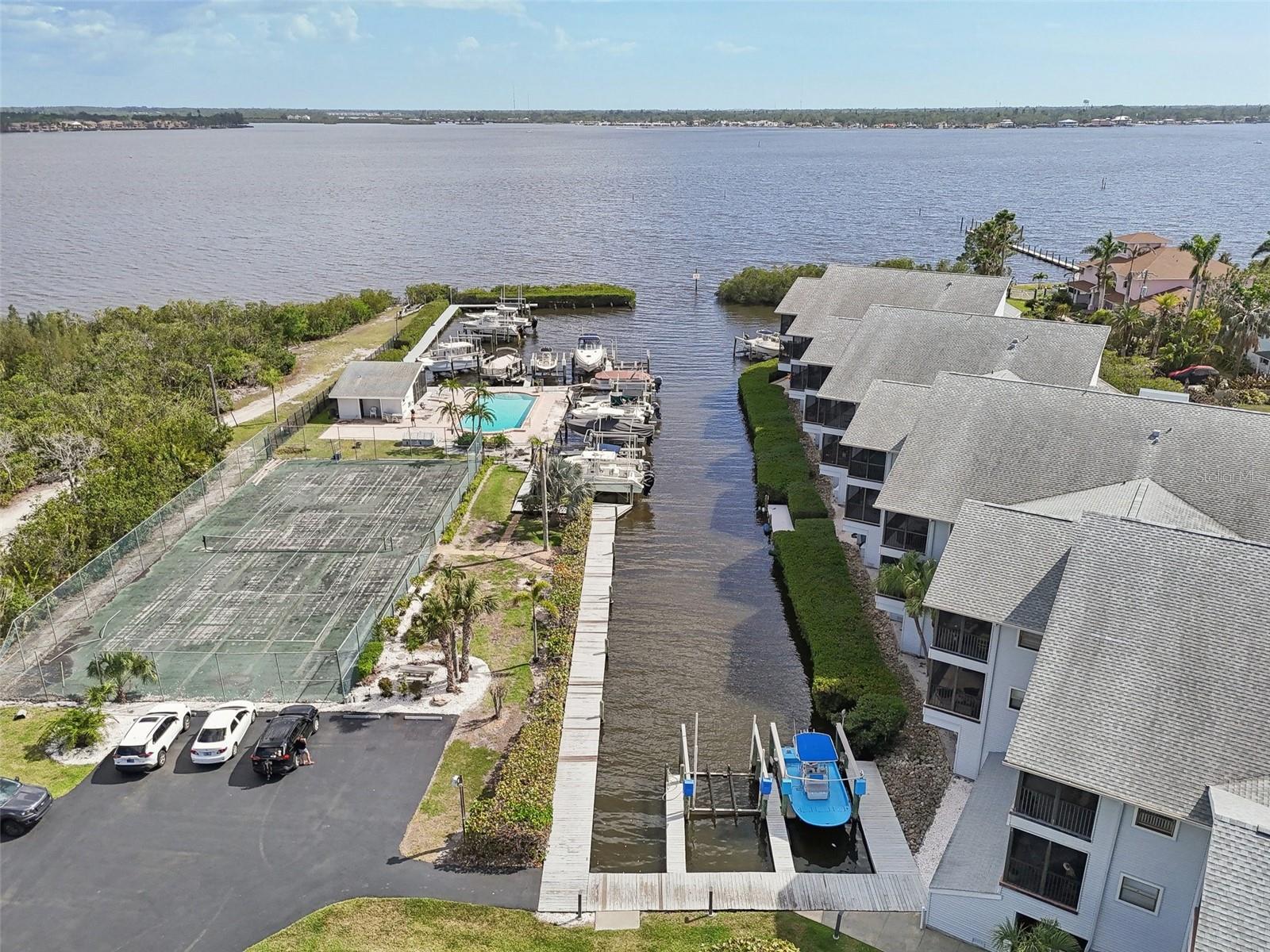 515 LEFFINGWELL AVE #211, ELLENTON, FL, 34222