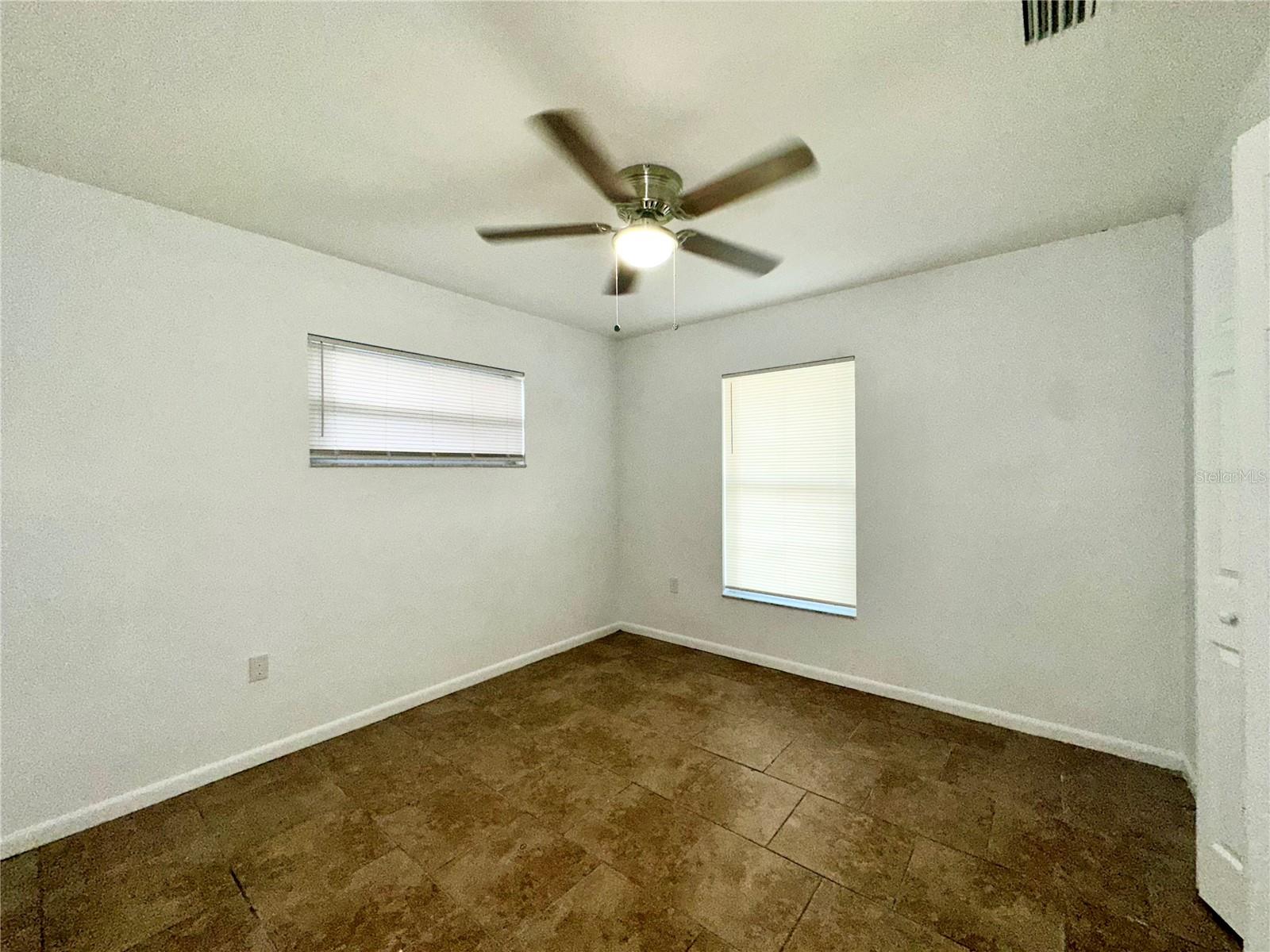 1133 E CLIFFORD AVE, EUSTIS, FL, 32726