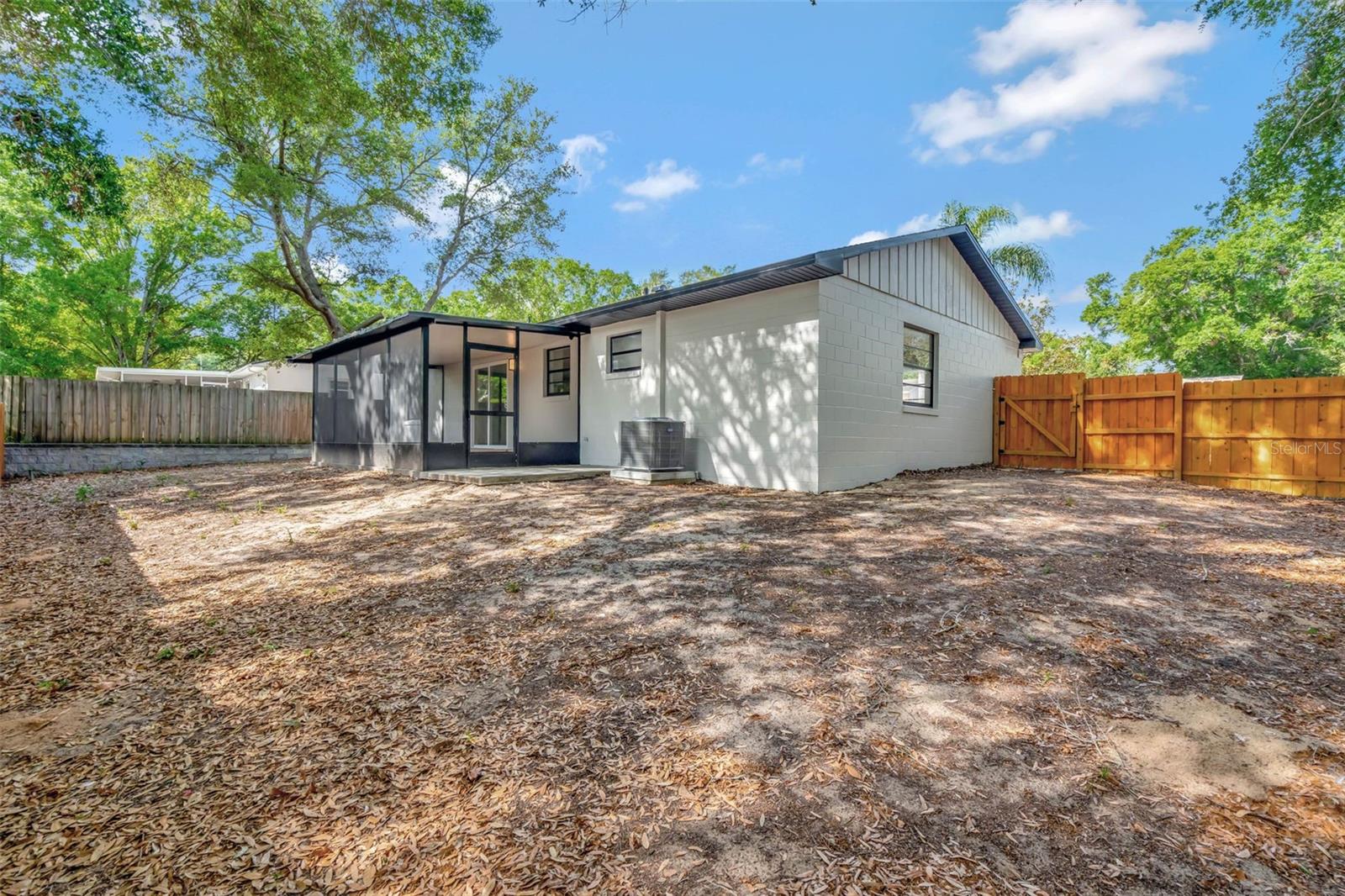 261 EDGEWOOD DR, CLERMONT, FL, 34711