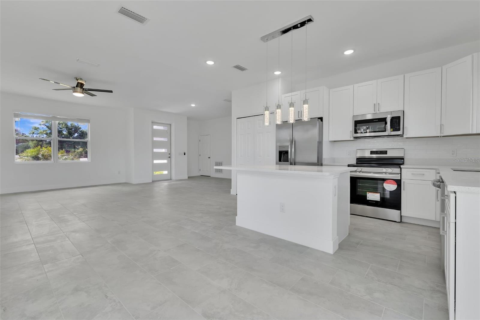488 SUNSET RD N, ROTONDA WEST, FL, 33947