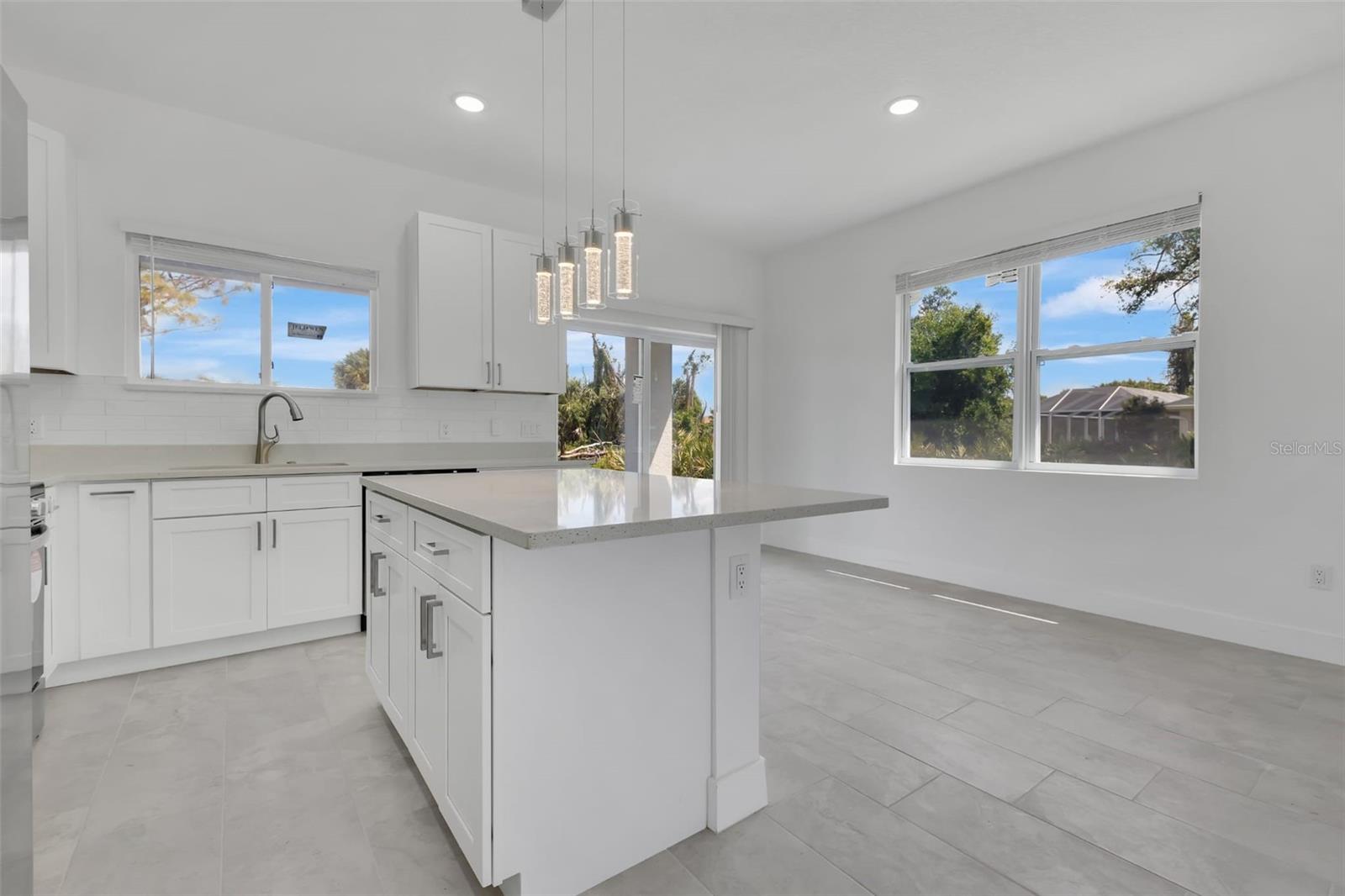 488 SUNSET RD N, ROTONDA WEST, FL, 33947