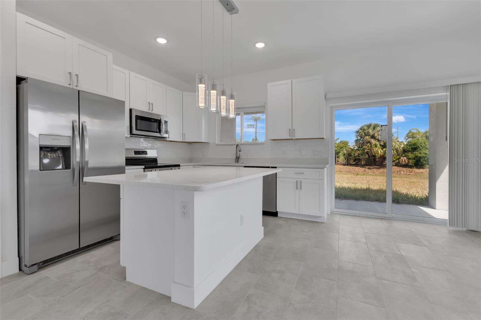 488 SUNSET RD N, ROTONDA WEST, FL, 33947