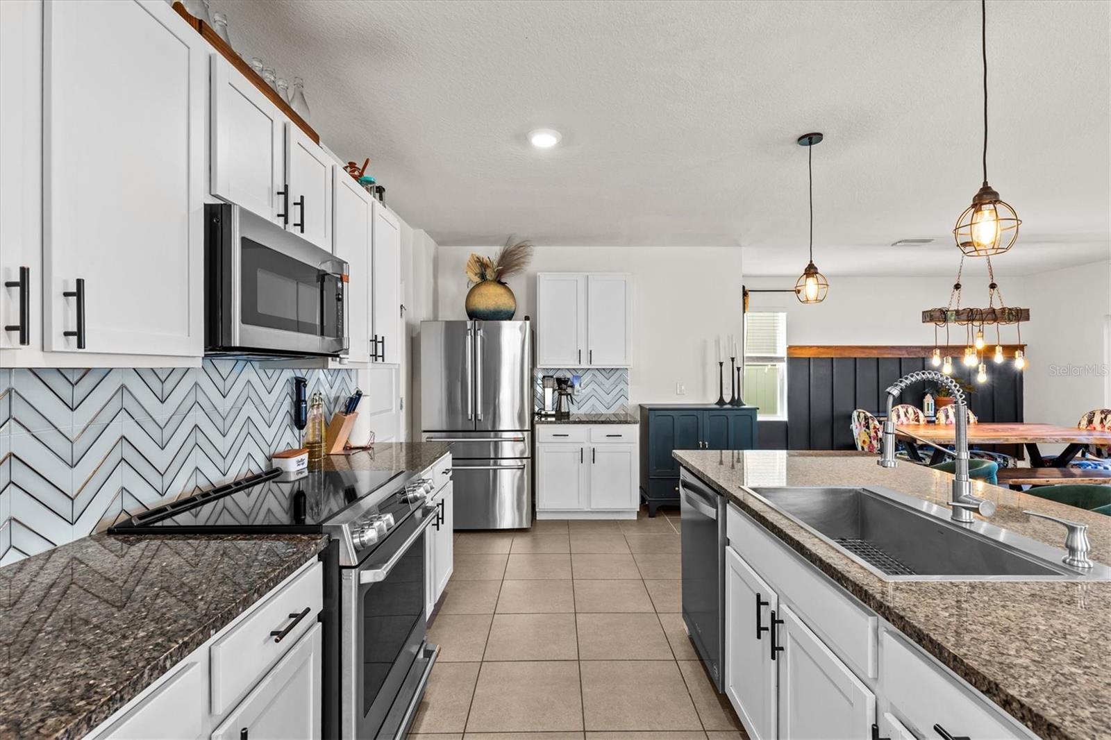 10937 PENNY GALE LOOP, SAN ANTONIO, FL, 33576