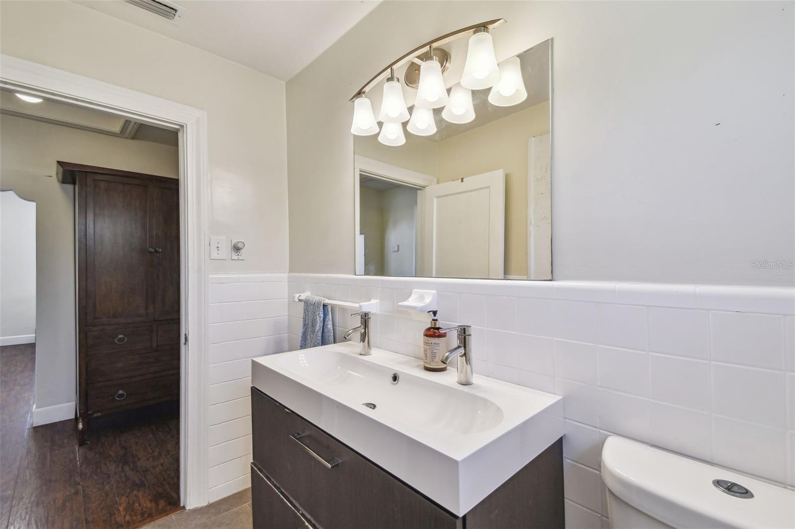 503 N MACDILL AVE, TAMPA, FL, 33609