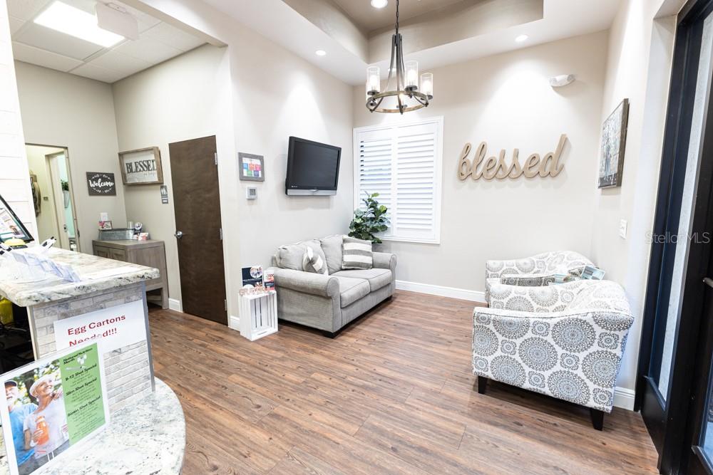 809 COUNTY ROAD 466 #202C, LADY LAKE, FL, 32159