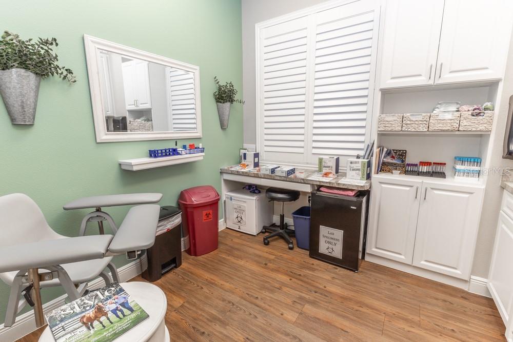 809 COUNTY ROAD 466 #202C, LADY LAKE, FL, 32159