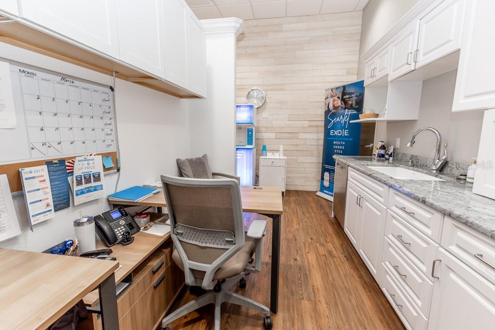 809 COUNTY ROAD 466 #202C, LADY LAKE, FL, 32159