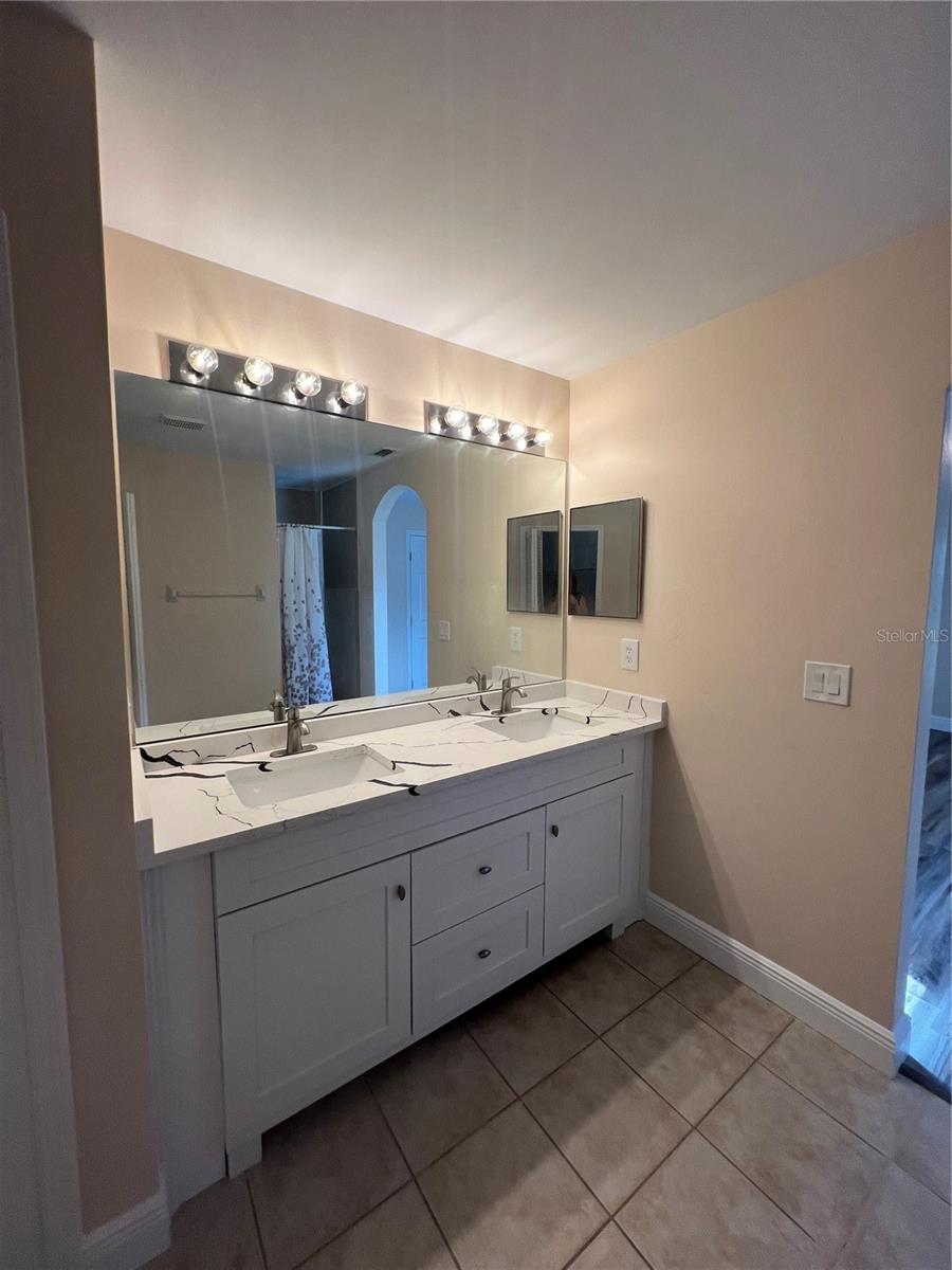 2165 VILLA GREEN AVE, NORTH PORT, FL, 34288