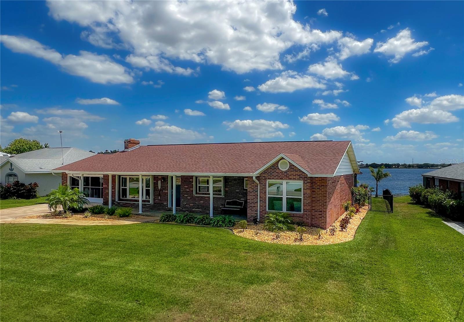 217 W LAKE DAMON DR, AVON PARK, FL, 33825