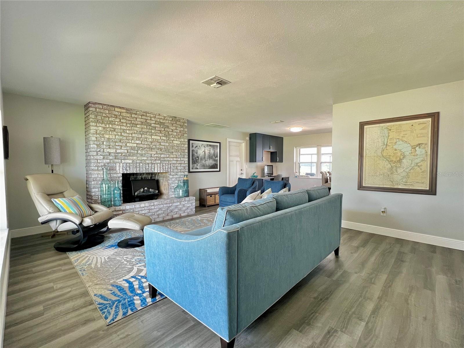 217 W LAKE DAMON DR, AVON PARK, FL, 33825