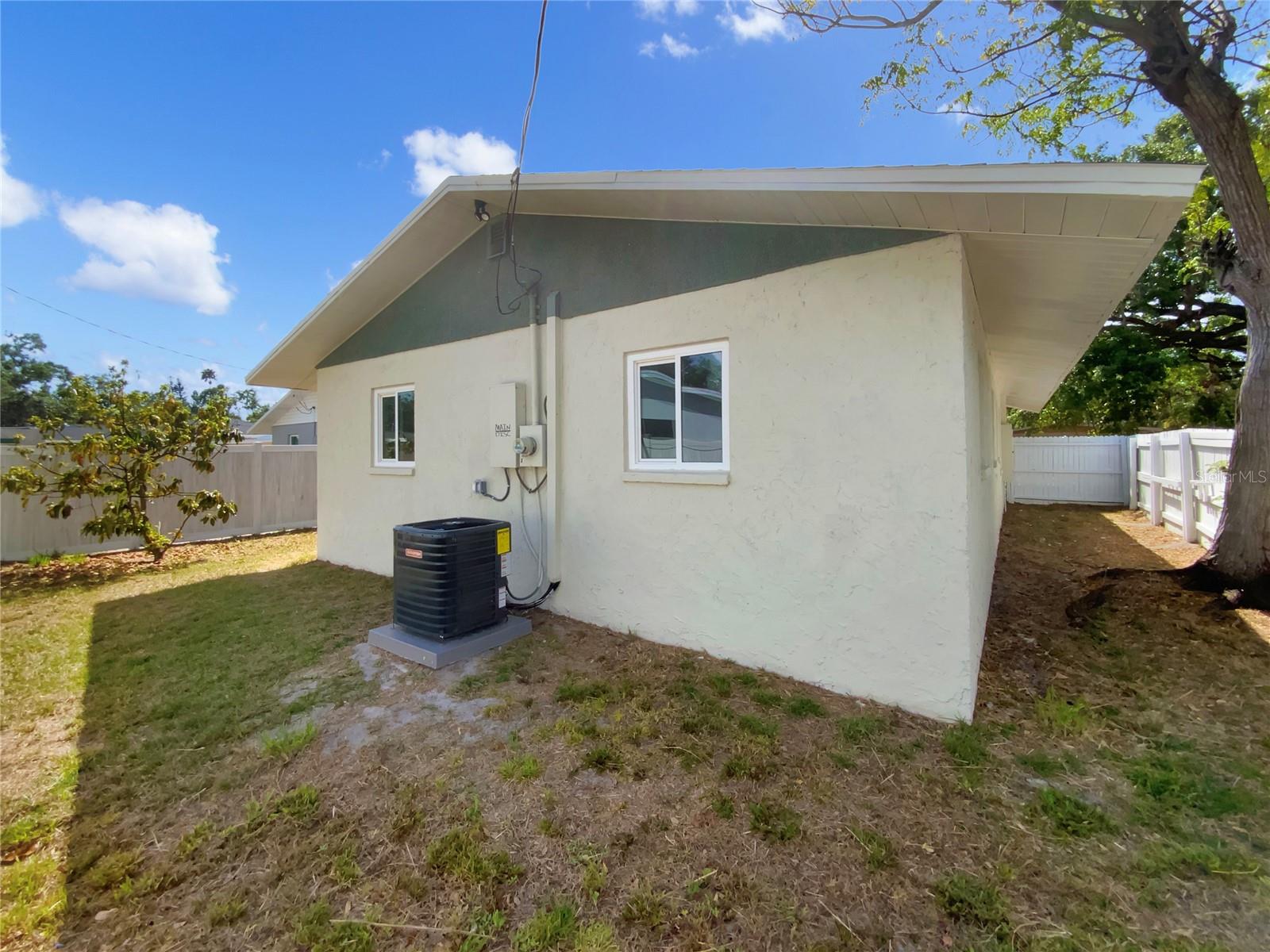 961 CHARLOTTE AVE, SARASOTA, FL, 34237