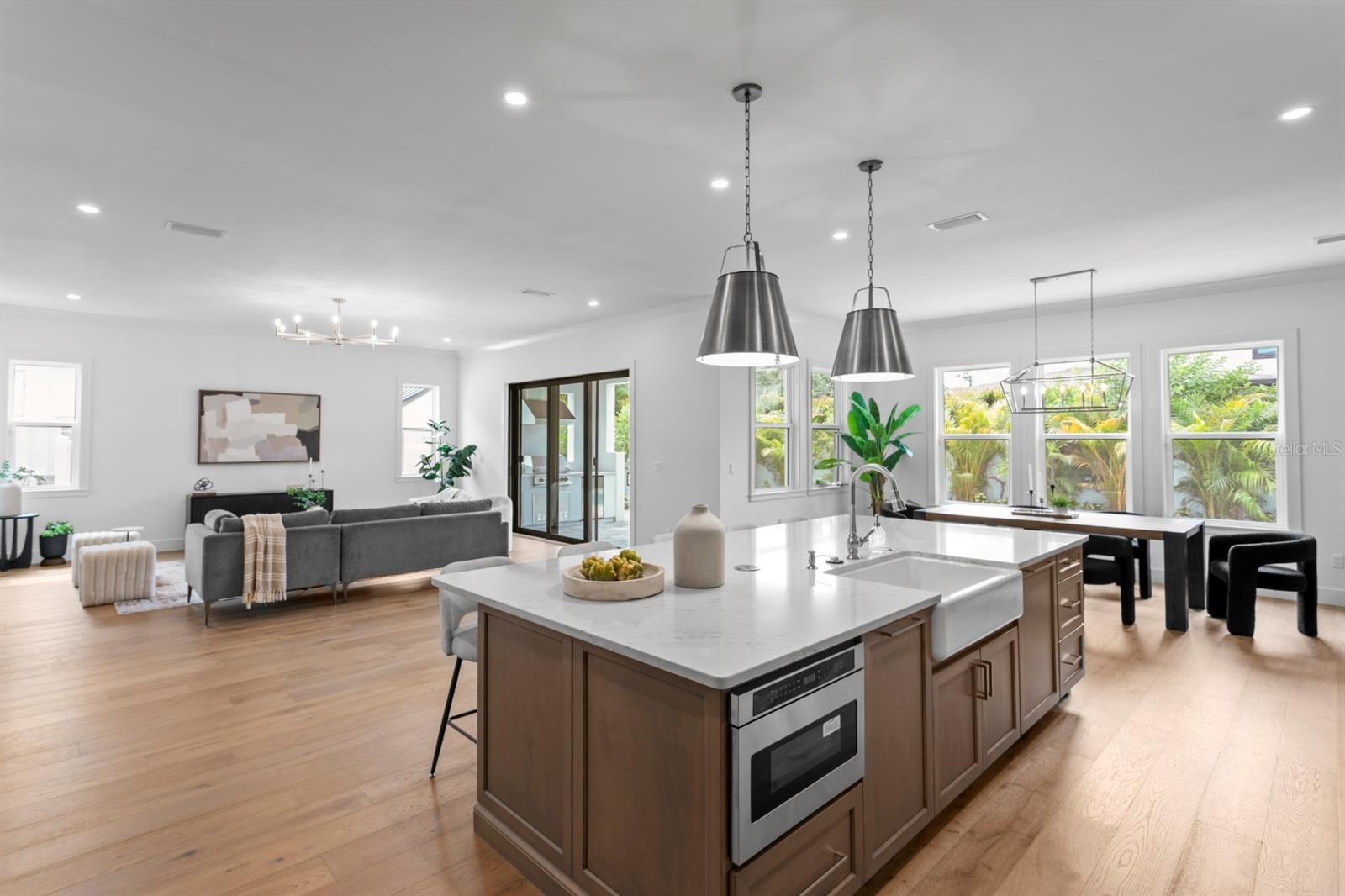 3406 W ALLINE AVE, TAMPA, FL, 33611