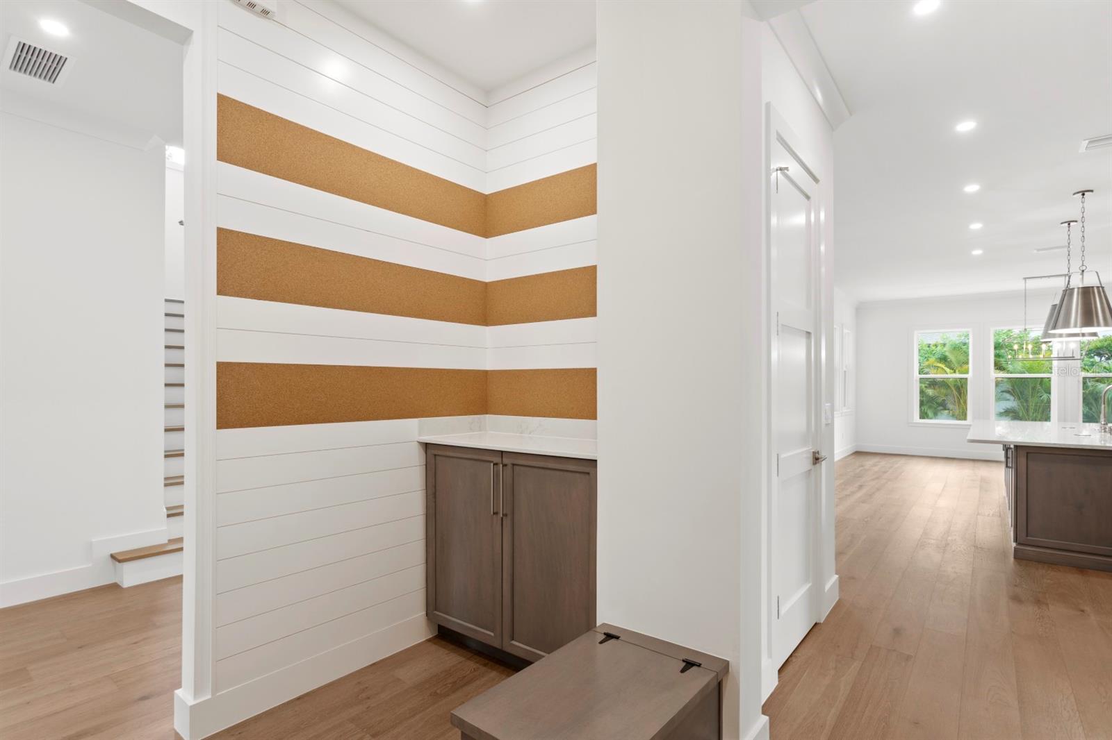 3406 W ALLINE AVE, TAMPA, FL, 33611