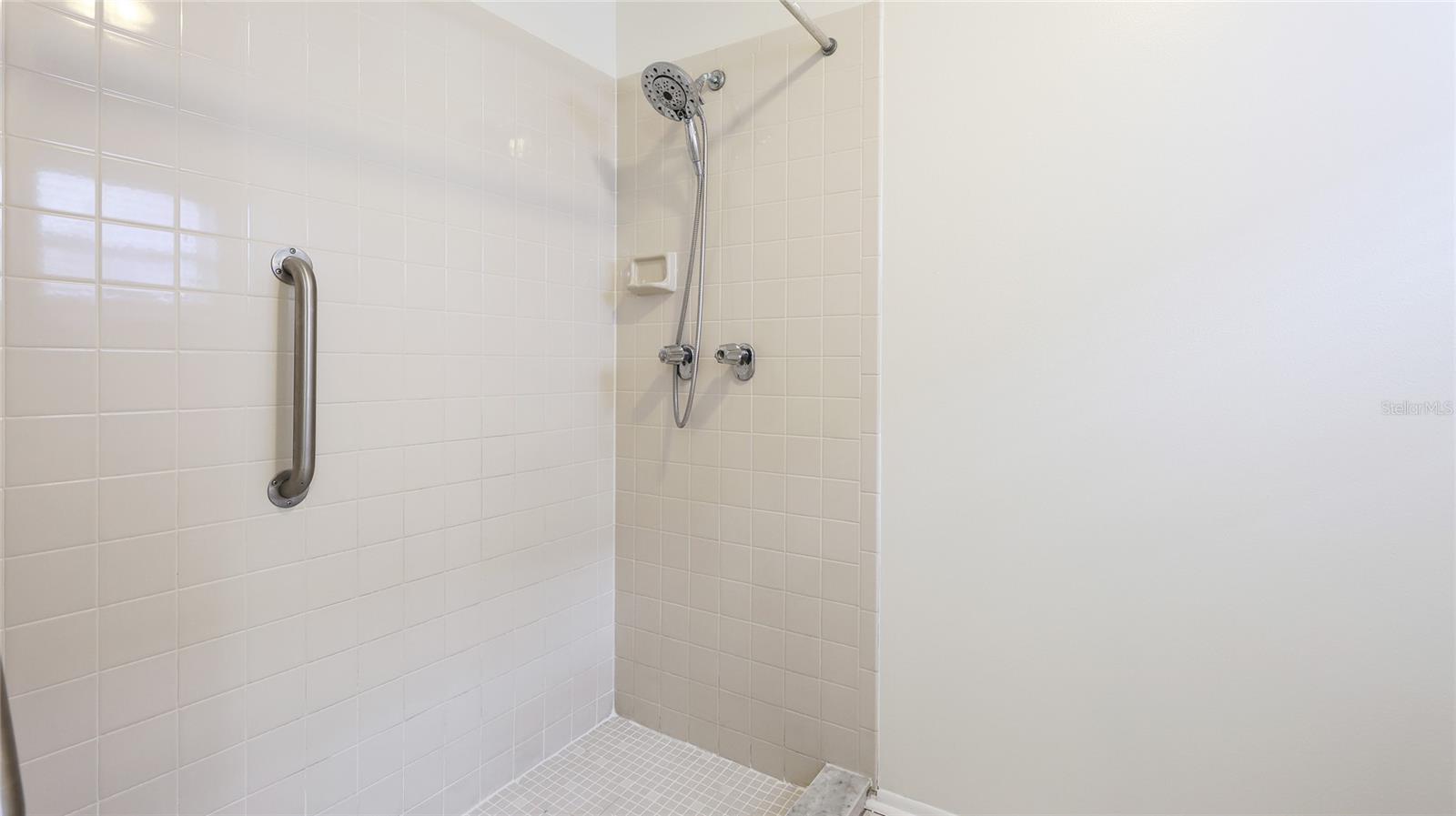 620 49TH ST E, BRADENTON, FL, 34208