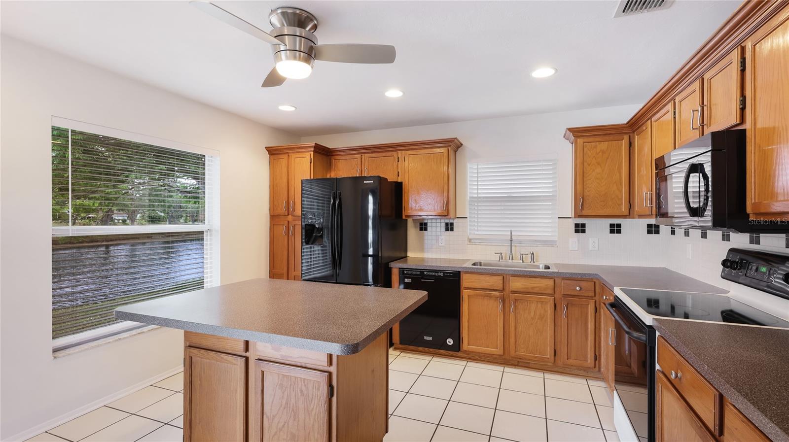 620 49TH ST E, BRADENTON, FL, 34208