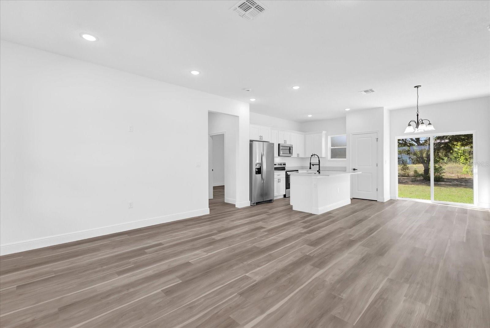 75 GUAVA TER, OCKLAWAHA, FL, 32179
