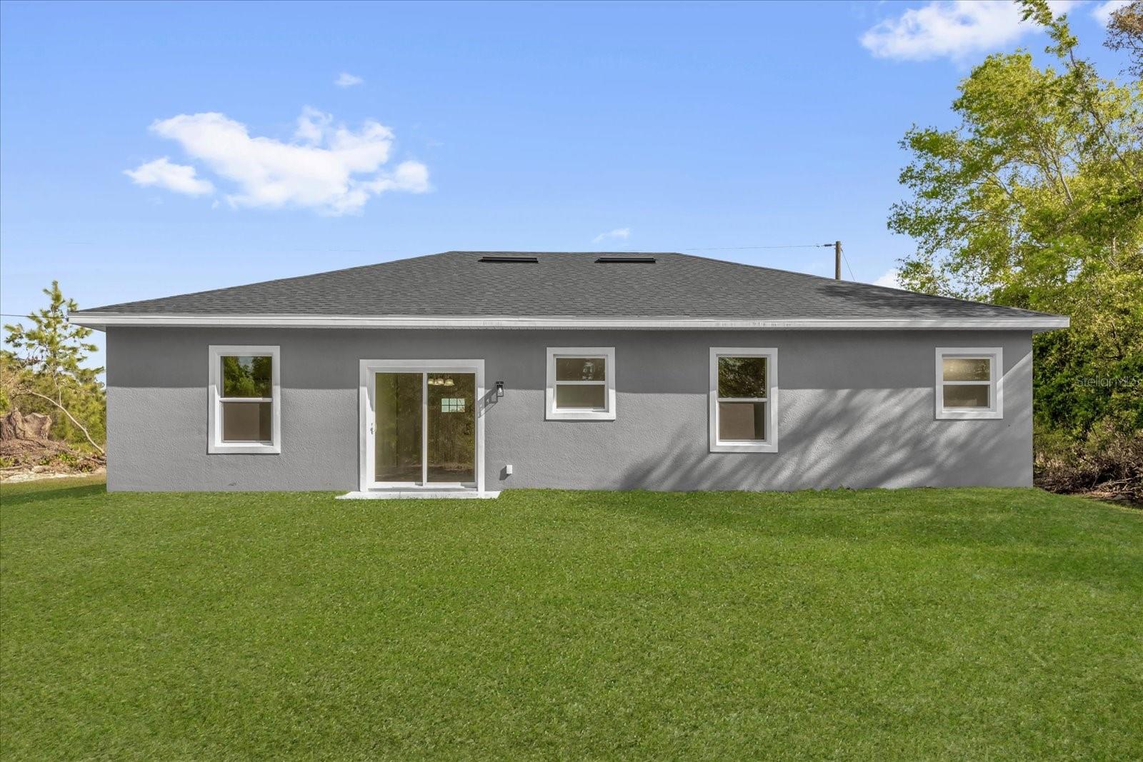 75 GUAVA TER, OCKLAWAHA, FL, 32179