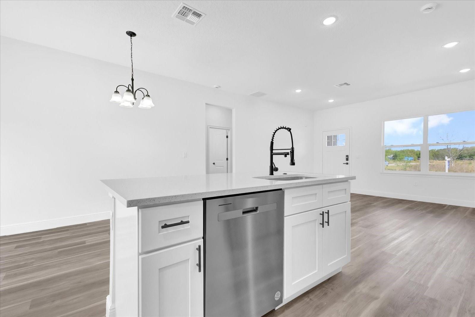 75 GUAVA TER, OCKLAWAHA, FL, 32179