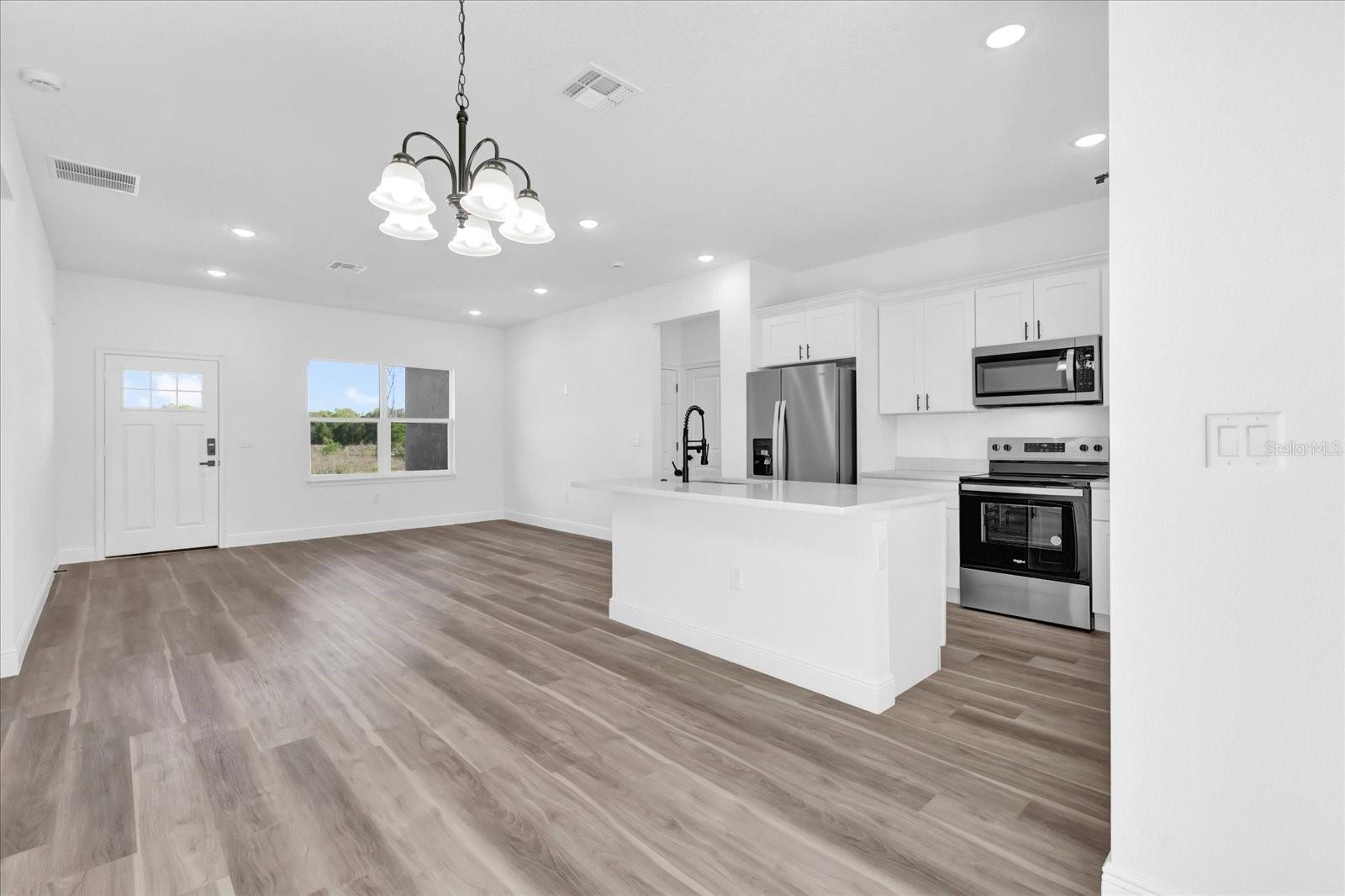 75 GUAVA TER, OCKLAWAHA, FL, 32179