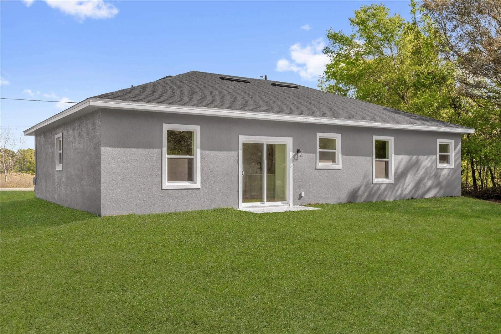75 GUAVA TER, OCKLAWAHA, FL, 32179