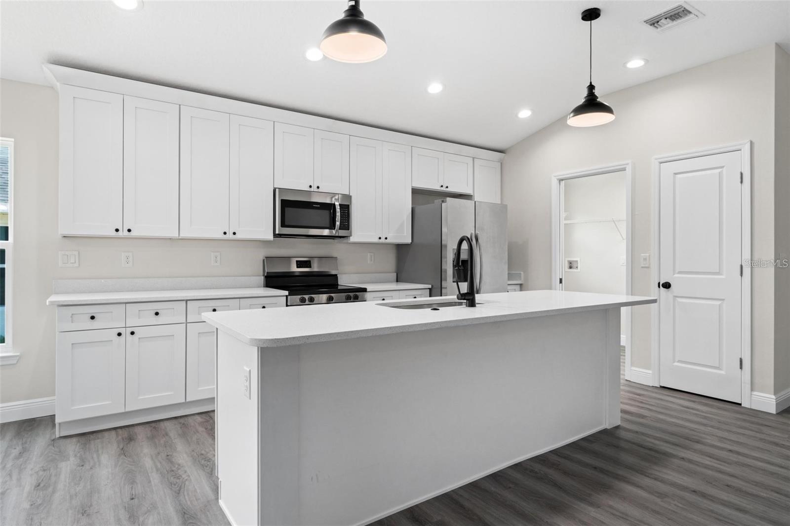 2132 PINE MEADOWS GOLF COURSE RD, EUSTIS, FL, 32726