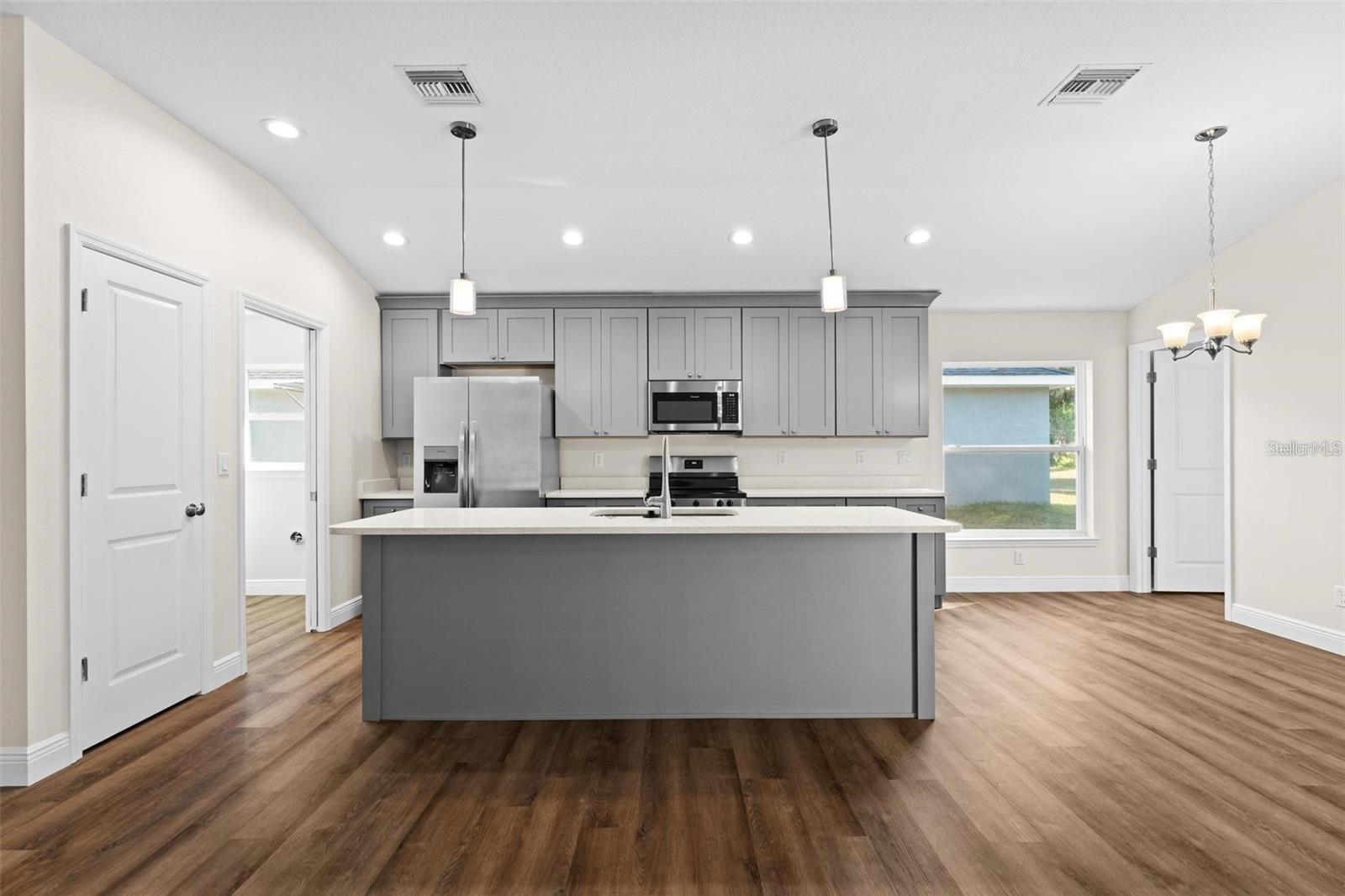 2132 PINE MEADOWS GOLF COURSE RD, EUSTIS, FL, 32726