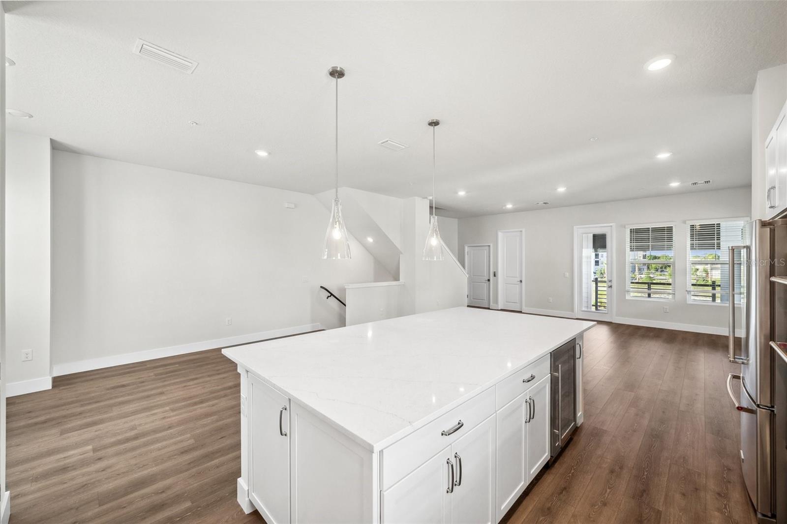 7244 SUTTON LN, SARASOTA, FL, 34240