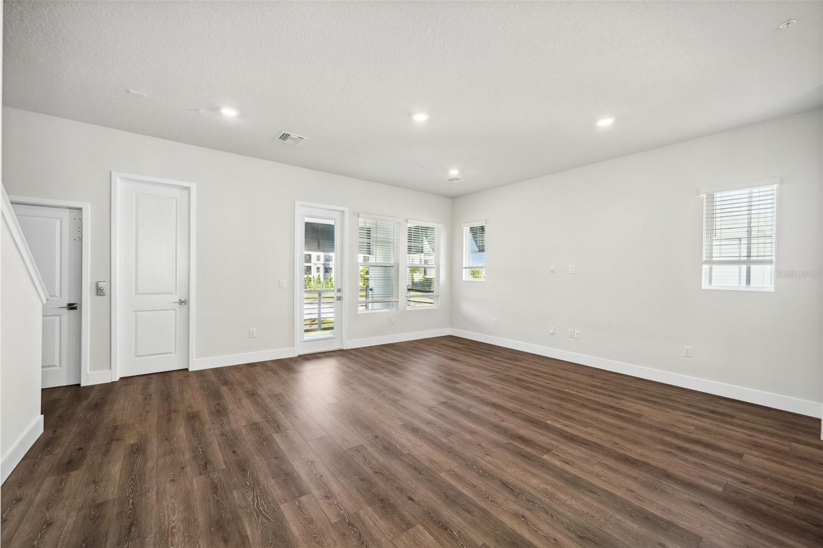 7244 SUTTON LN, SARASOTA, FL, 34240
