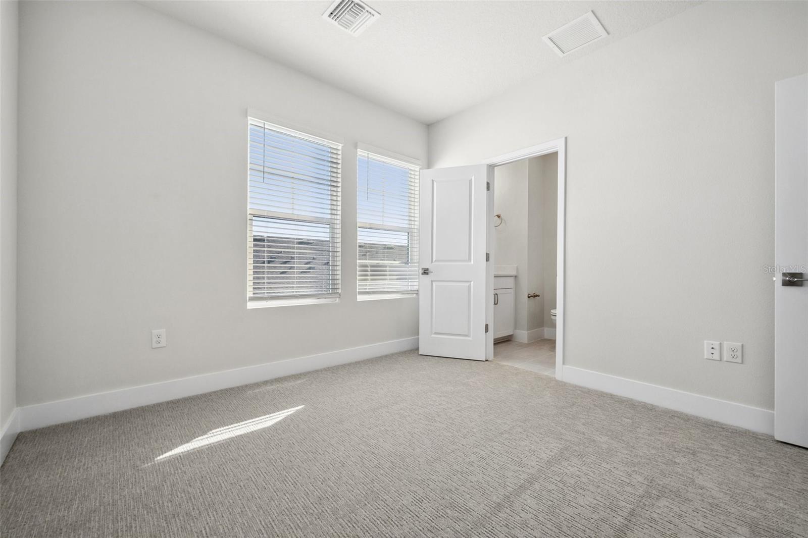 7244 SUTTON LN, SARASOTA, FL, 34240