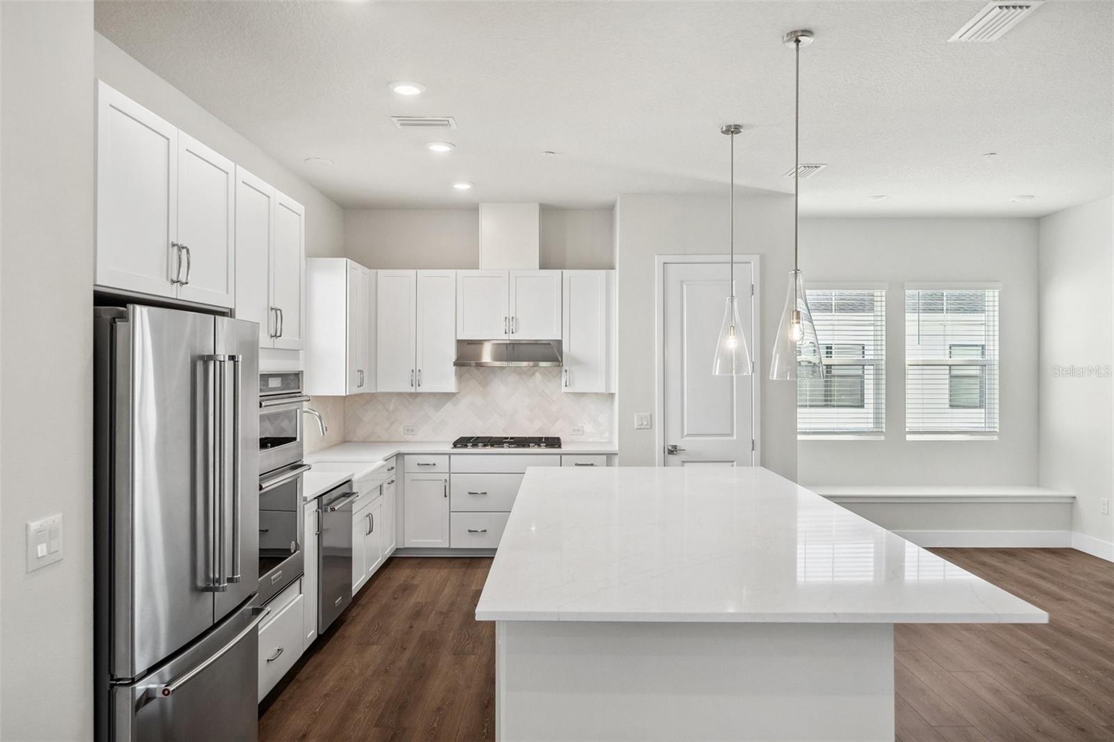 7244 SUTTON LN, SARASOTA, FL, 34240