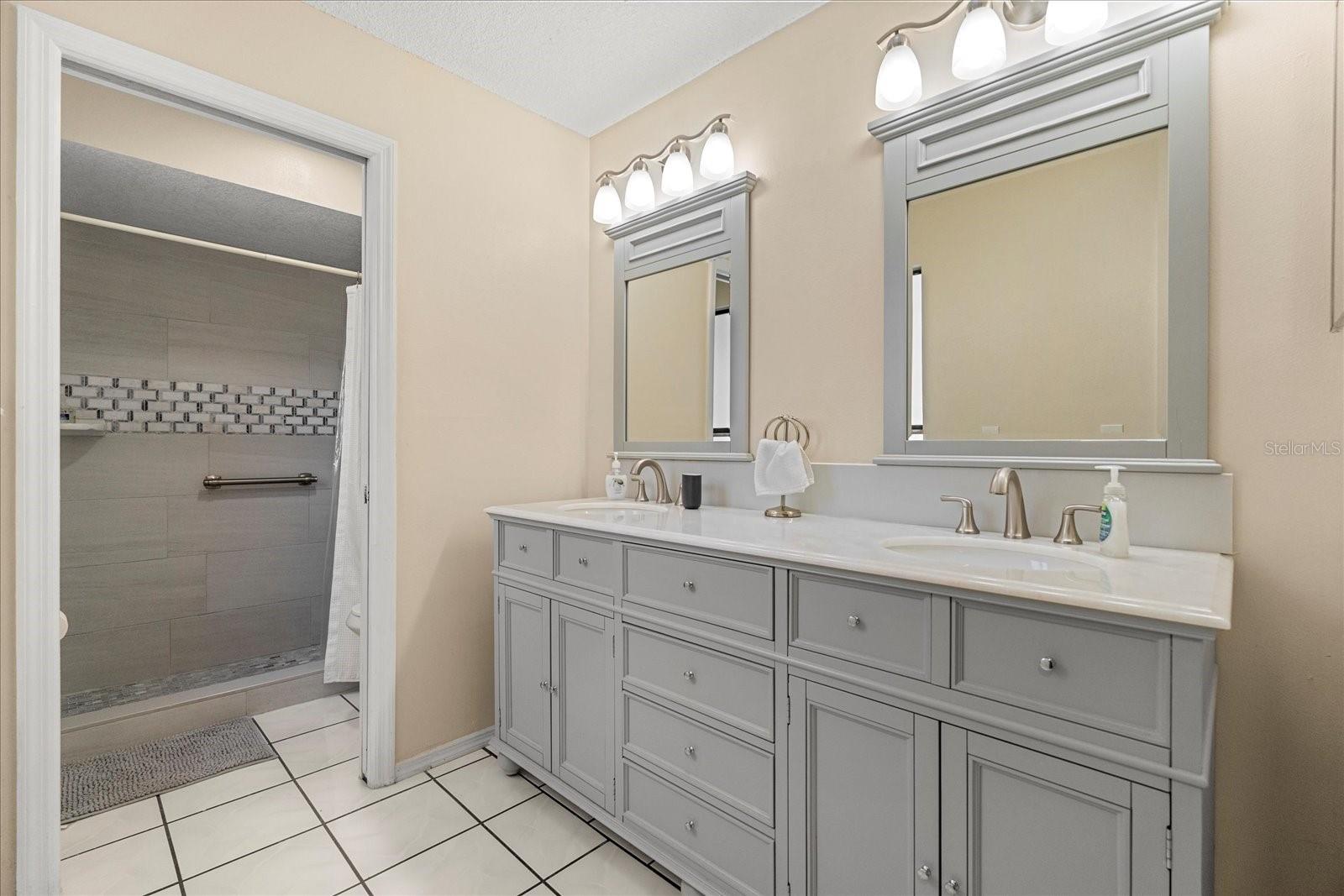 144 PINEWOOD CIR, KISSIMMEE, FL, 34743