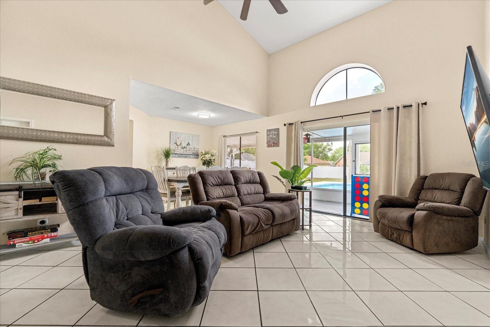 144 PINEWOOD CIR, KISSIMMEE, FL, 34743